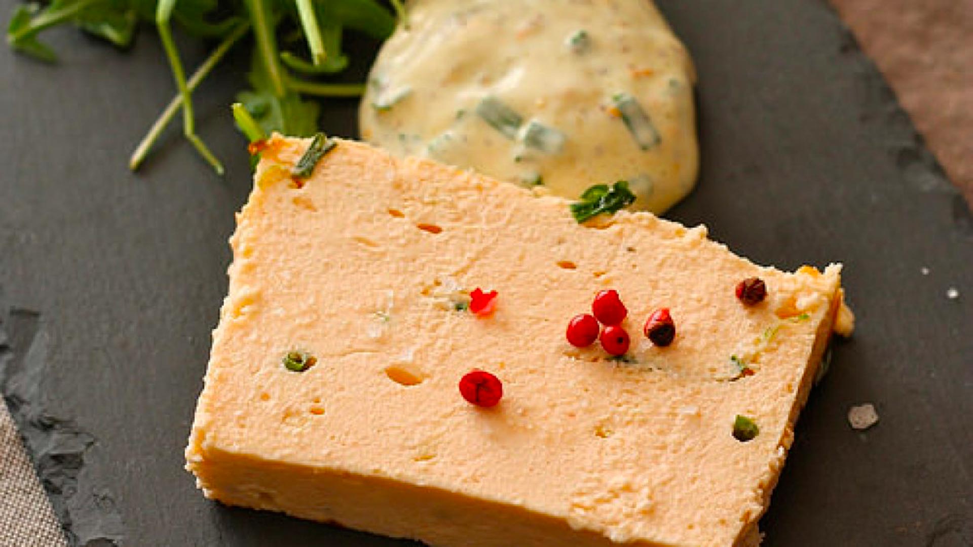 Terrine de saumon et mousse de merlan